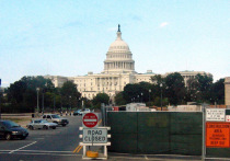 Сенат США проголосовал в четверг за включение в проект бюджета поправки, которая позволить конфисковывать замороженные активы российских бизнесменов и направлять их на восстановление Украины