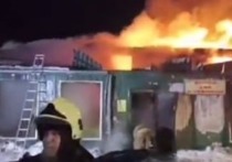 В соцсетях появились видеоролики с места пожара в нелегальном частном доме престарелых в Кемерово