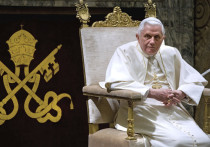 Почетный Папа Бенедикт XVI «очень болен», заявил Папа Римский Франциск