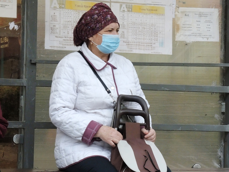 «Многие россияне отмечают длительный кашель, повысилось количество случаев пневмонии»