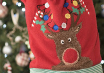 Как сложилась история культовых рождественских свитеров

