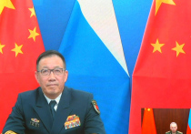 Недавно назначенный на должность министра обороны Китая адмирал Дун Цзюнь и министр обороны России Сергей Шойгу по видеосвязи обсудили вопросы военного сотрудничества и международной безопасности