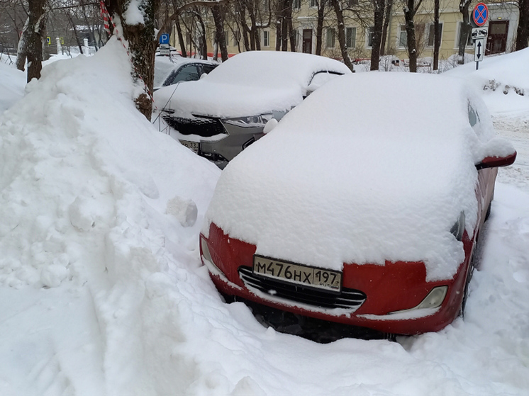 «Еще сложней в пик снегопада найти место для парковки во дворах»