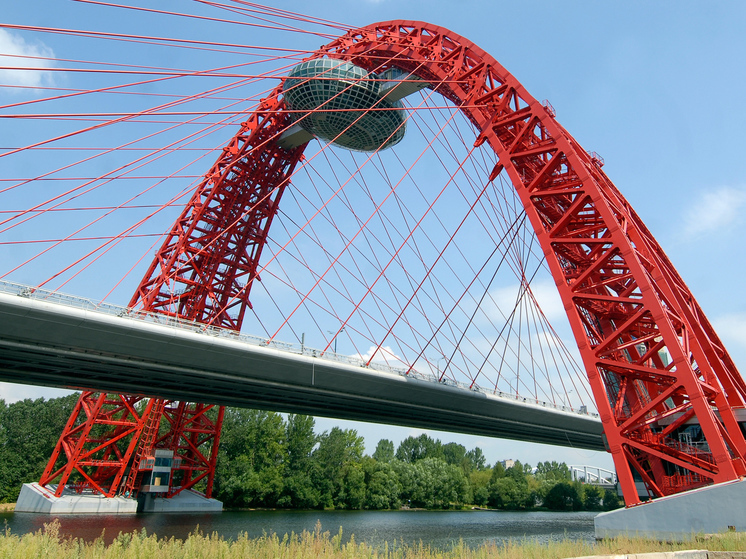 Живописный мост в Москве украсят архитектурно-художественной подсветкой