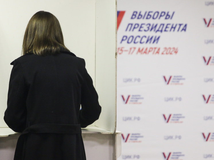 Жительницу Петербурга арестовали на восемь суток за пацифистскую надпись на бюллетене