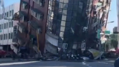 Крупнейшее землетрясение на Тайване попало на видео: кадры разрушенных зданий