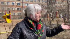 Жители дома по улице Ермаковской сами попросили подрезать деревья