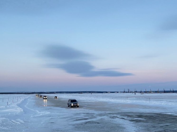 На Ямале закрыли ледовую переправу Салехард — Лабытнанги и дорогу Надым — Салехард