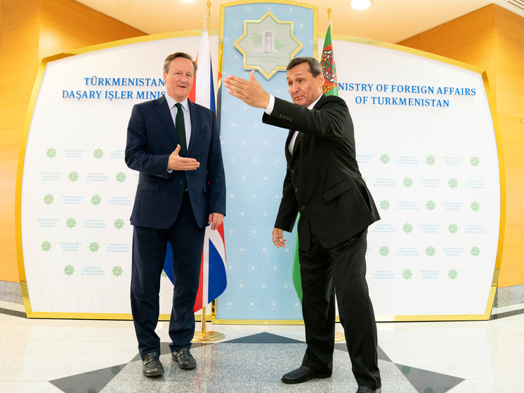 Дэвид Кэмерон впервые посетил Центральную Азию