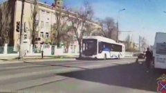 В Волгограде ДТП с 4 школьниками попало на камеру видеорегистратора