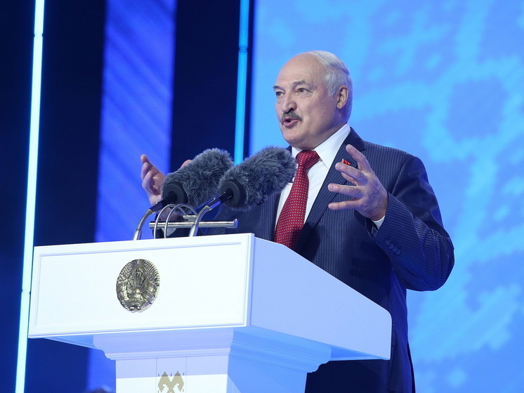Лукашенко: у границы Белоруссии сосредоточена группировка украинской армии около 120 тысяч человек