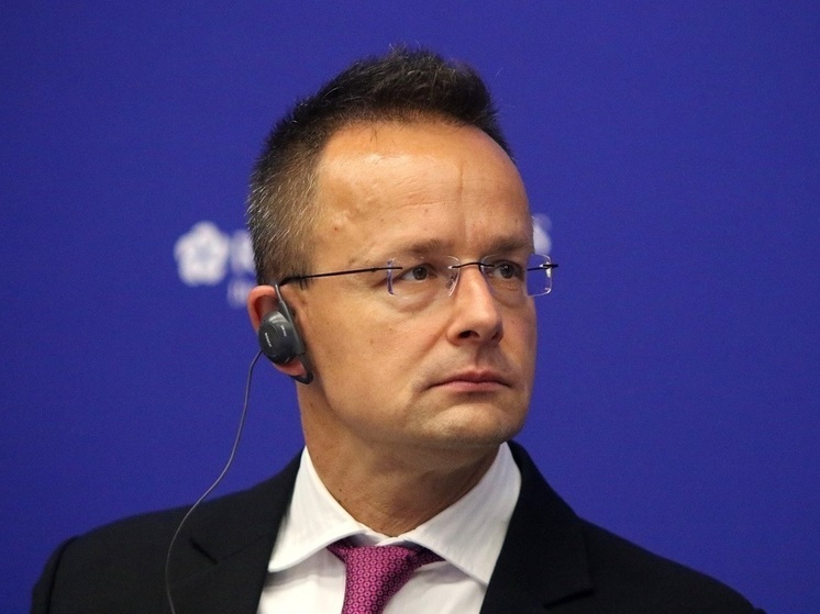 Глава венгерского МИД Сийярто: Венгрия поддерживает план Китая по урегулированию украинского конфликта