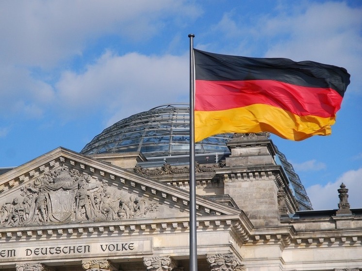 Германия решила проверить депутата на связь с Россией после шпионского скандала