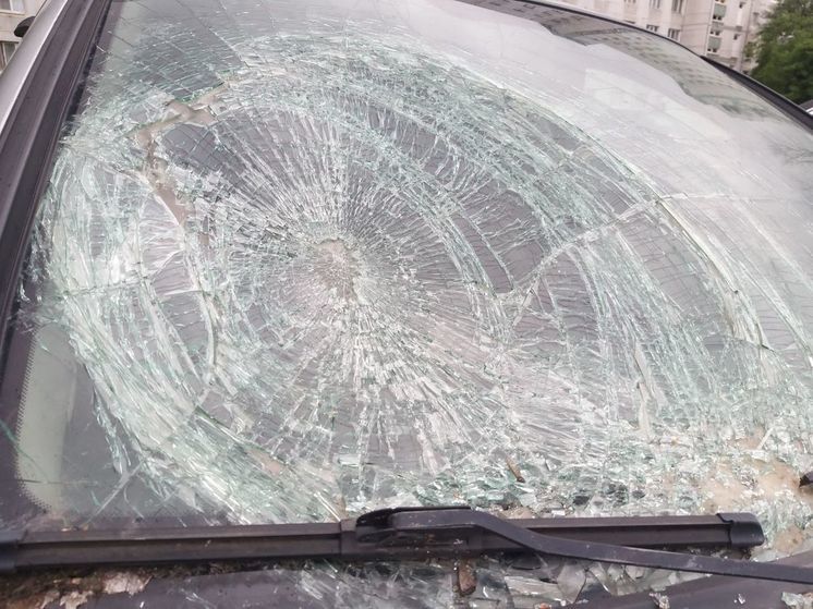 Три автомобиля столкнулись на КАД по вине 84-летней жительницы Петербурга