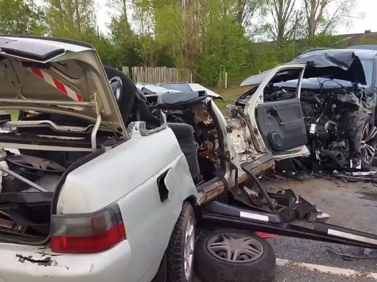ГИБДД: три человека погибли в лобовом ДТП на российской трассе