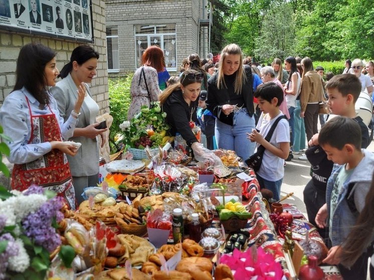 В Ессентуках прошла благотворительная ярмарка национальной кухни в помощь бойцам СВО