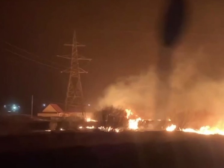 В Улан-Удэ начался пожар в частном секторе, начата эвакуация