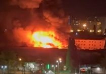 В ходе удара по Одессе, по предварительным данным, снаряды попали в здания складов «Новой Почты», они загорелись