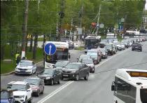 По данным городского мониторинга причиной утреннего затруднения движения в столице Чувашии стало очередное мелкое ДТП на Московском проспекте