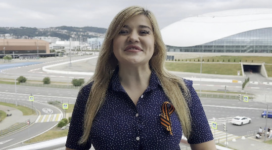 Anastasia Stone поздравляет ветеранов с Днём Великой Победы: видео