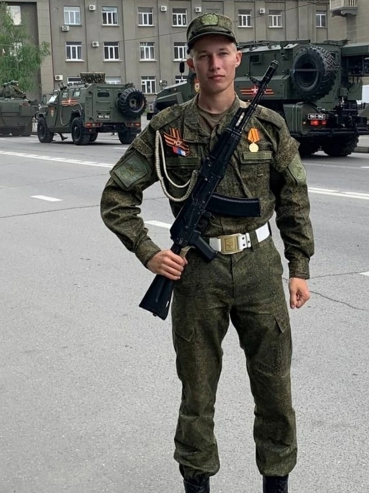 Выпускник Цивильского техникума принял участие в параде Победы в Москве