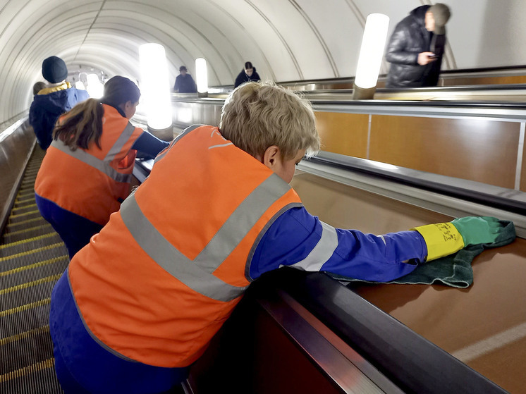 В Москве на серой ветке метро увеличили интервалы движения из-за человека на пути