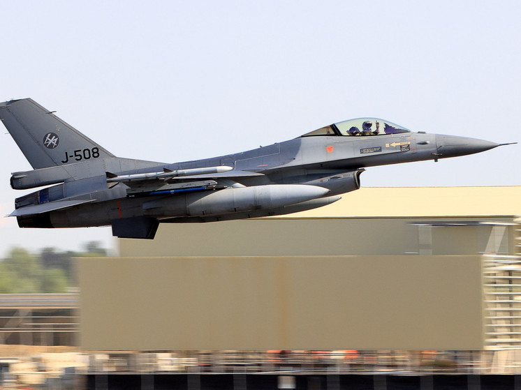 В Дании пообещали в течение месяца поставить Украине истребители F-16