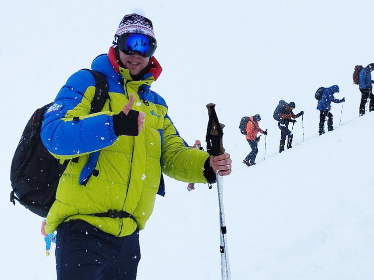 Команда альпинистов Донбасса и Новороссии покорила Восточную вершину Эльбруса