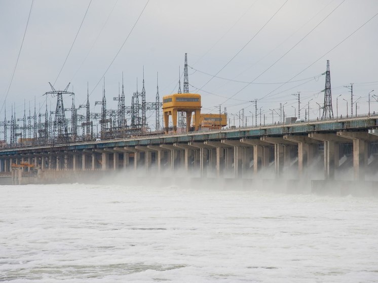 На Волжской ГЭС режим спецпопуска продлили до 10 июня