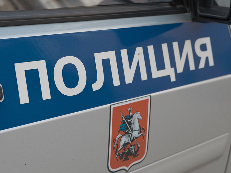 112: полицейский автомобиль попал в ДТП в Москве, пострадали сотрудники