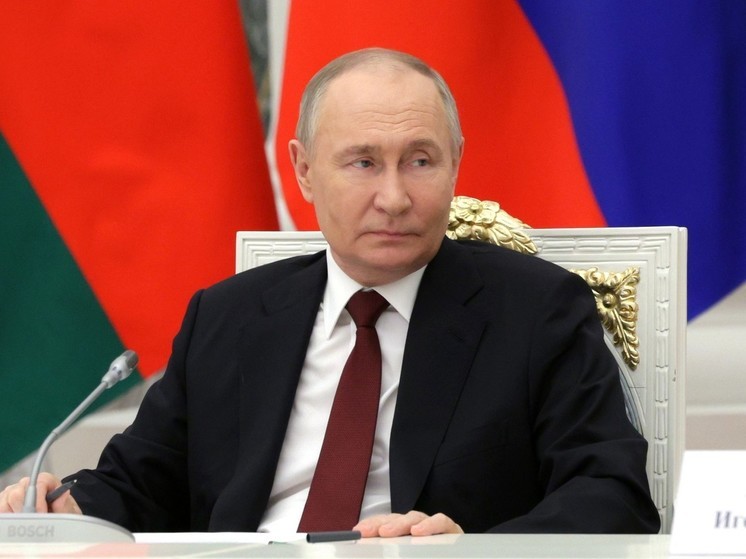 Путин призвал незамедлительно провести оценку ущерба от паводков
