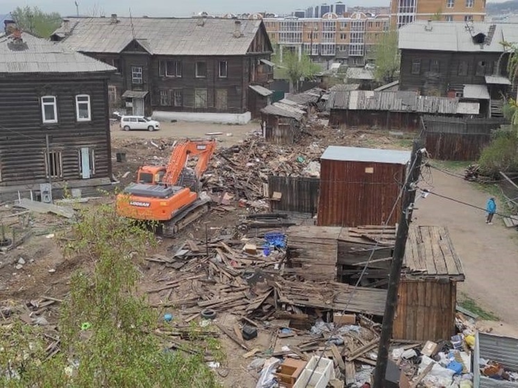 В центре Улан-Удэ стартовала подготовка площадки под строительство школы на 760 мест