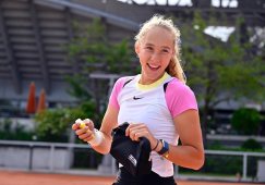 В одиночном разряде «Ролан Гаррос» осталась лишь одна россиянка: Мирра Андреева вышла в свой первый четвертьфинал ТБШ