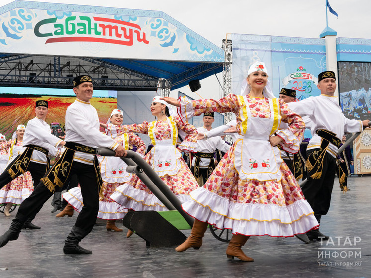 Сабантуи стартуют в эти выходные, а Праздник Ивана Купала с этого года переименовали в праздник славянской культуры.