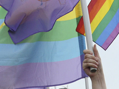 Родители ЛГБТ-активиста встали на сторону полиции
