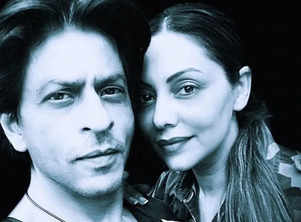 Gauri Khan looks worried as she visits Shah Rukh Khan in hospital, Juhi Chawla also accompanies her to check on his health condition